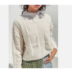 Lisa Says Gah Textured Patchwork Mock Neck‎ Cropped Gia Sweater Beige Size M/L